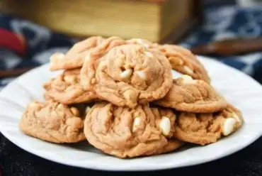 Delicious Butterbeer Cookies inspired by Harry Potter dessert recipes.