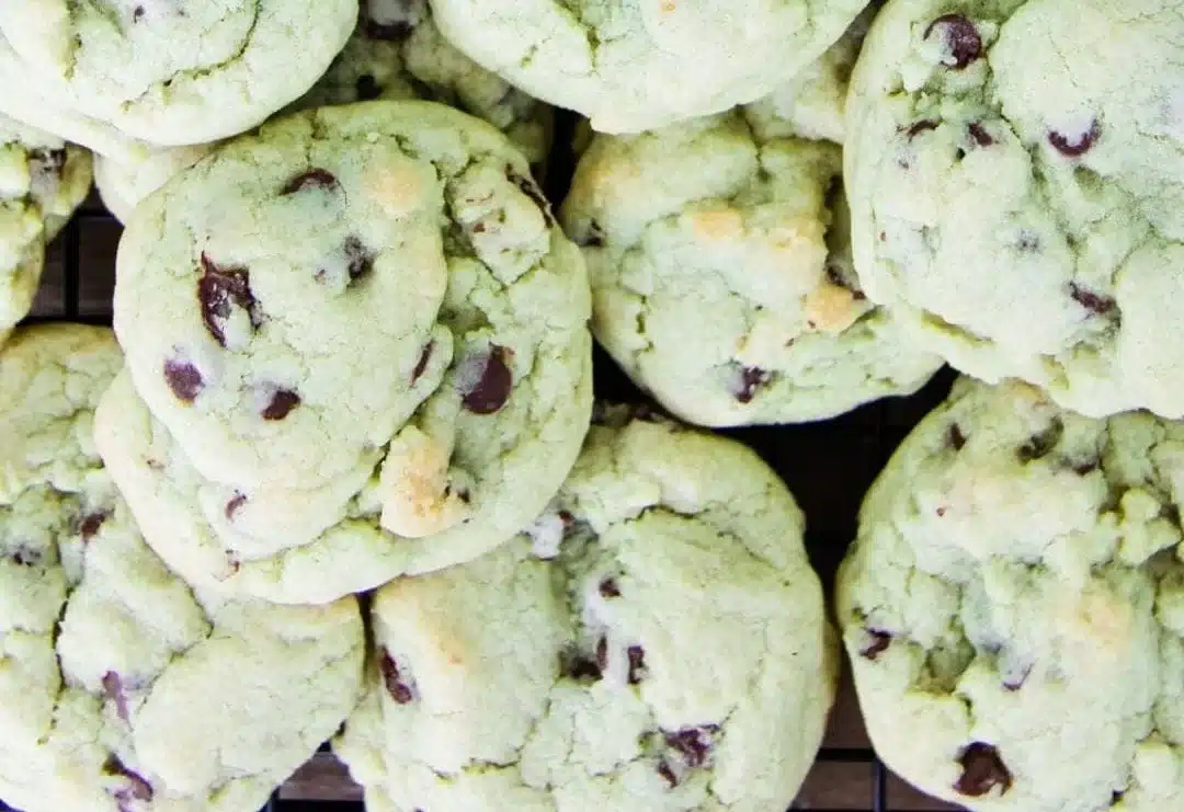 Pistachio Pudding Cookies with Chocolate Chips | Pistachio Pudding Chocolate Chip Cookies, Easy Pistachio Pudding Cookies, Pistachio Pudding Cherry Cookies