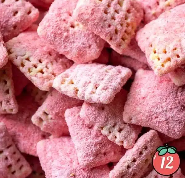 Strawberry Shortcake Puppy Chow