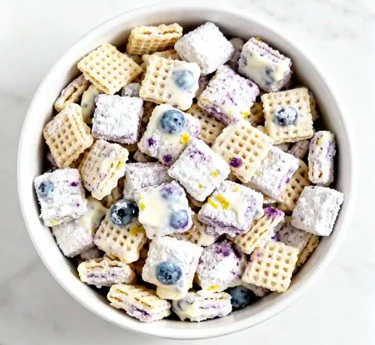 Sweet & Tangy Blueberry Lemon Cheesecake Puppy Chow Recipe 💙